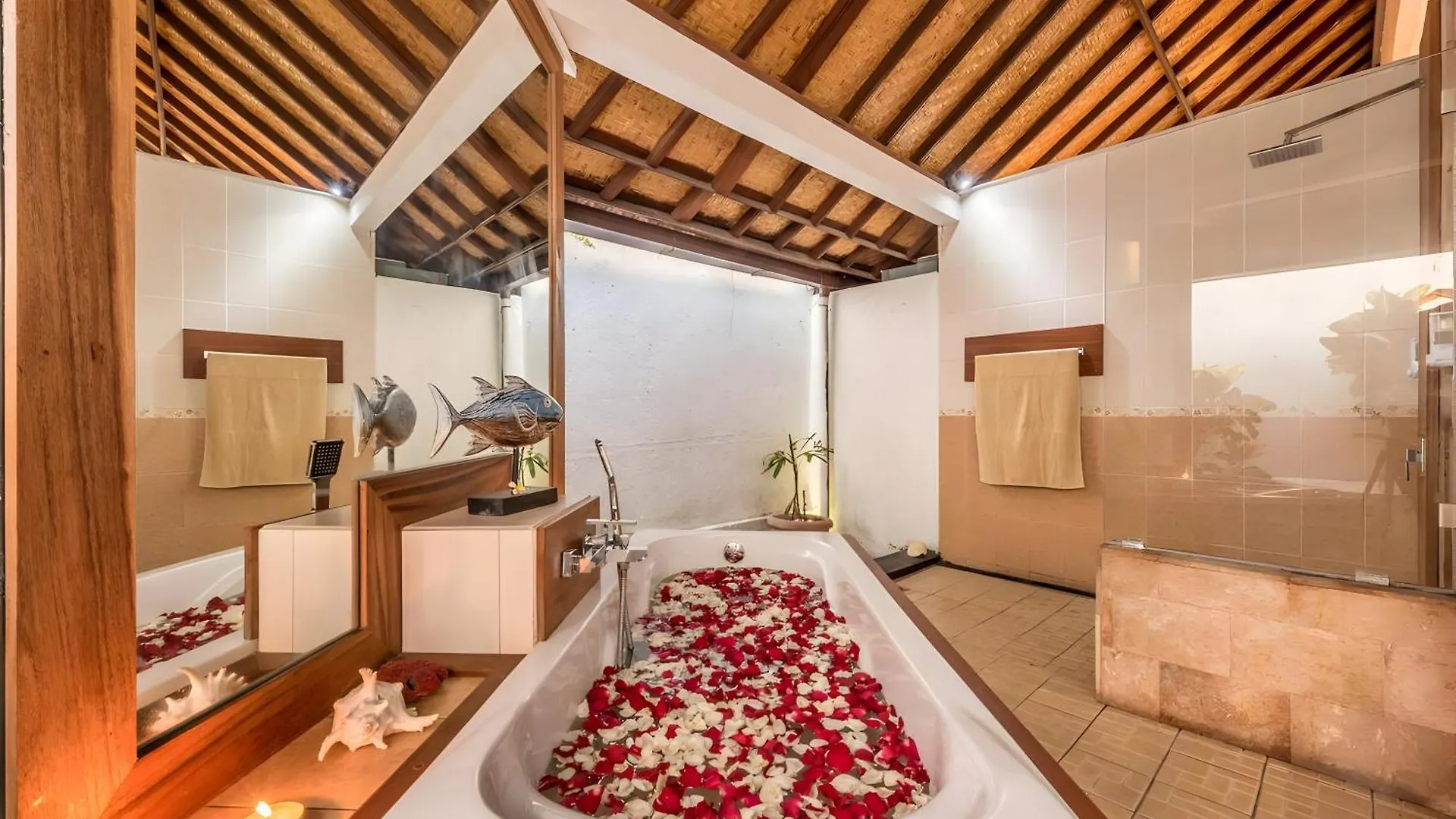 Villa Panda Seminyak Next To Ku De Ta Beach Club