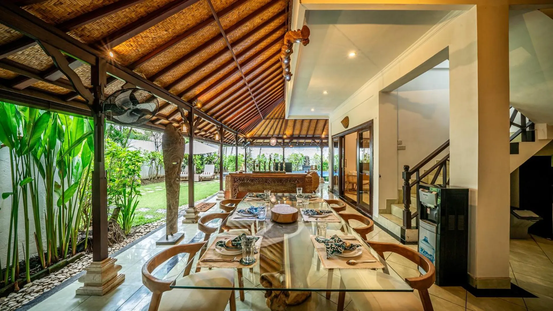 Villa Panda Seminyak Next To Ku De Ta Beach Club Indonesië