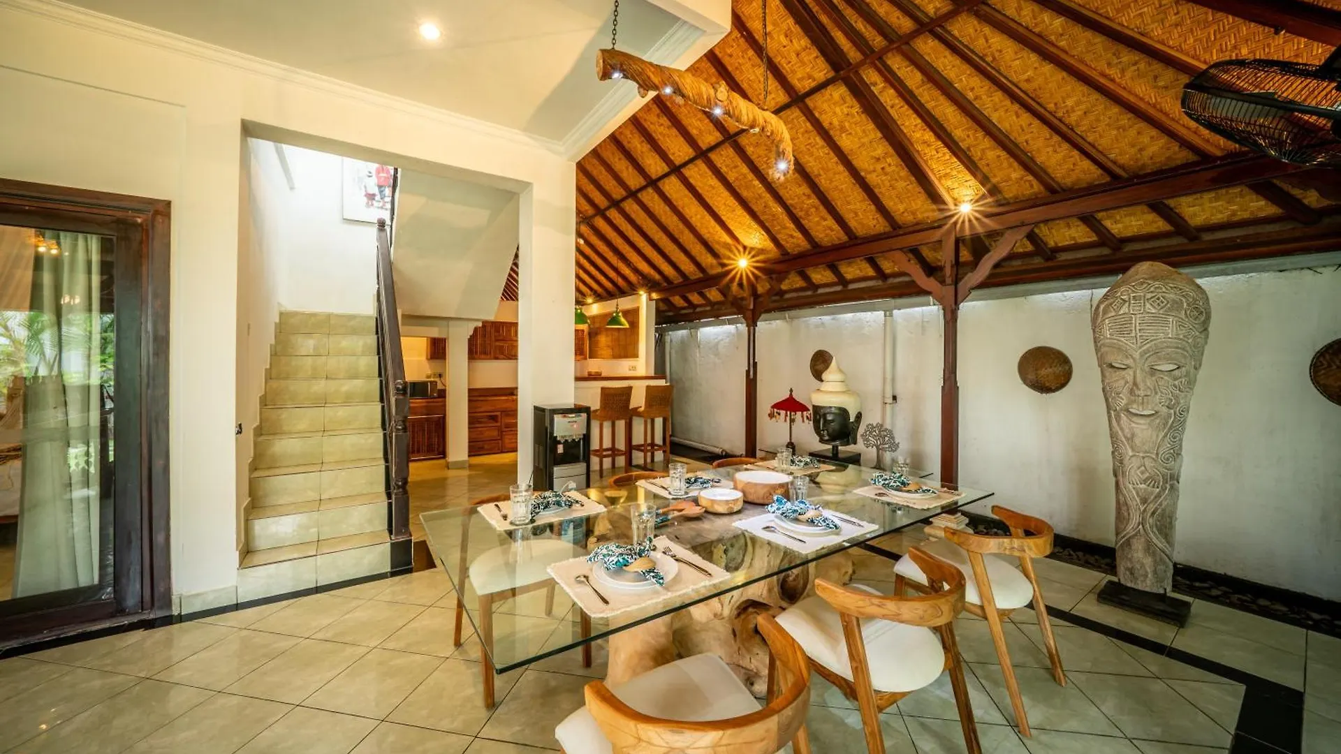 Villa Panda Seminyak Next To Ku De Ta Beach Club Indonesië