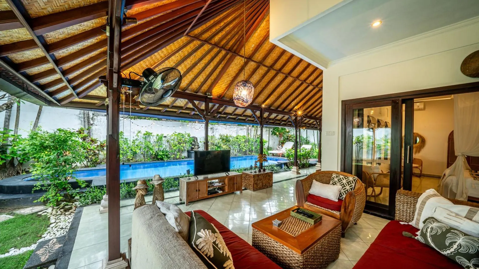 Villa Panda Seminyak Next To Ku De Ta Beach Club 0*,  Indonesië