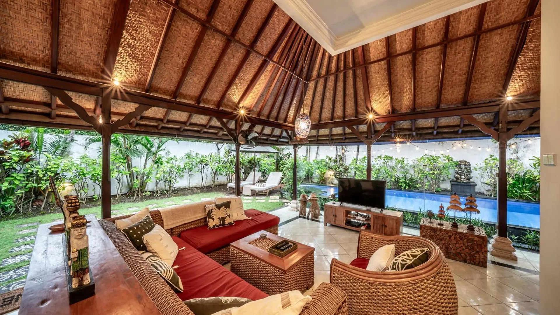 Villa Panda Seminyak Next To Ku De Ta Beach Club